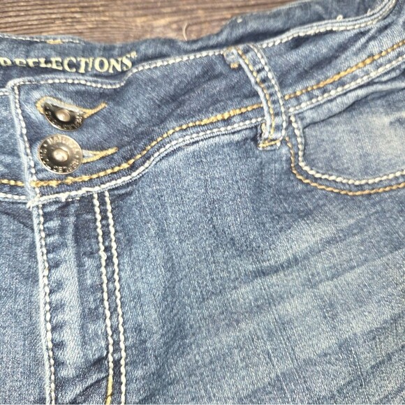 Natural Reflections Stretch Jean Shorts - Picture 3 of 6